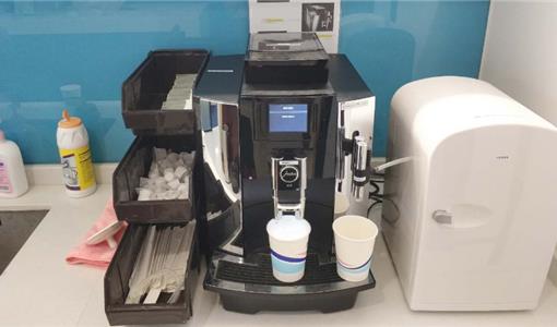 在公司办公室提供咖啡能否缓解员工压力呢？
