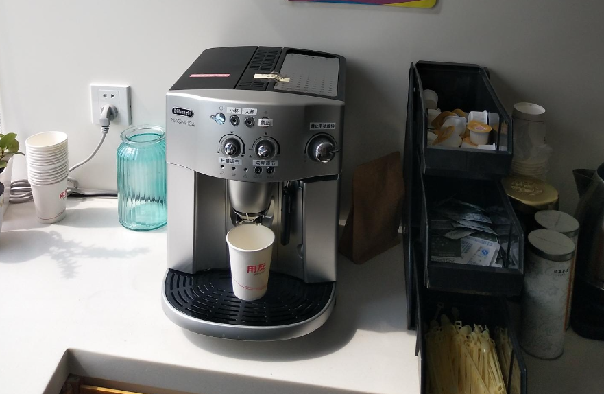 办公室咖啡服务为何优先选择咖啡机租赁？